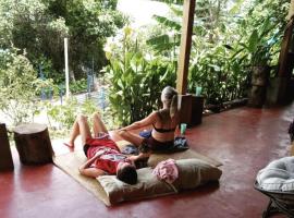 Hotel Foto: ELENA'S HOME STAY