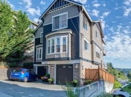 A picture of the hotel: Fremont home with panoramic views near Woodland Zoo