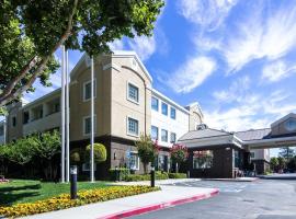 รูปภาพของโรงแรม: Country Inn & Suites by Radisson, San Jose International Airport, CA