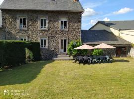 Hotel foto: Gite au sein du Parc des Volcans d'Auvergne, tous commerces à pied