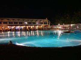 Hotel Mimoza, ξενοδοχείο σε Ράζγκραντ