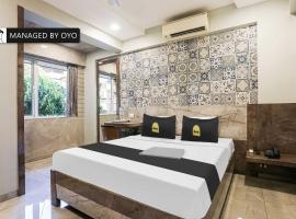 A picture of the hotel: Super Townhouse Vashi Sector 28