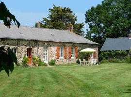 Hotel kuvat: Gîte Loiron-Ruillé, 3 pièces, 5 personnes - FR-1-600-63