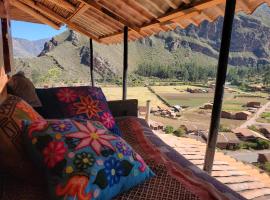 Wolf Totem Lux Backpacker Villa, ξενοδοχείο σε Pisac
