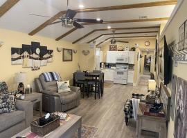 Hotel foto: Stockyards Cowtown Outpost-Less than 4 minutes to StockYards-Sleeps 8