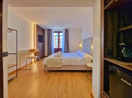 HOSTAL HS CEHEGIN,位于塞埃欣的酒店