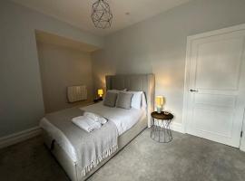 A picture of the hotel: Superior Stay, Sophia Gardens, City Centre and Stadium Sleeps 4