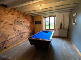 Hotel Foto: Maison de campagne billard et jacuzzi