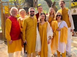 House Of Comfort , New Delhi - Premium Stay With Kitchen Access, hotel in New Delhi