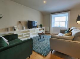 होटल की एक तस्वीर: Luxurious & Stylish Period Apartment Dublin 2