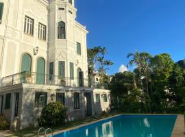Hotel fotografie: Castelo dos Tucanos Hostel