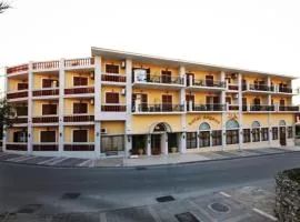 Aegeon Hotel, khách sạn ở Karlovasi