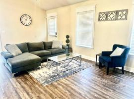 Hotel Foto: Renovated home 10 min from FLW!