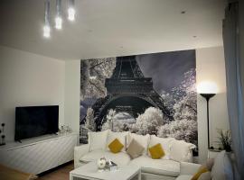 Hotel Photo: Luxurious PARIS - Facing station - 4 to 8 Pers