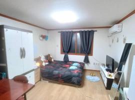 Ξενοδοχείο φωτογραφία: Spacious Studio Apt (Myeong-dong)