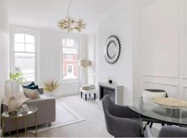 รูปภาพของโรงแรม: Luxury Chelsea Kings Road Apartment