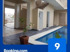 Hotel y Bungalows Bugambilias, hotel in San Patricio Melaque