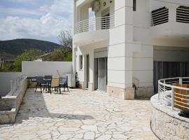 Фотография гостиницы: Lefkakia Unique Holiday Villa