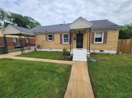 Фотография гостиницы: Remodeled Near Downtown Beale St Over 2000 sq ft