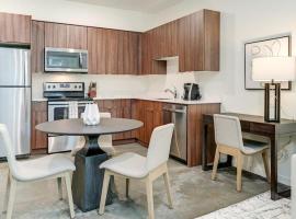 Hotel Photo: Landing Modern Apartment with Amazing Amenities (ID8493X83)