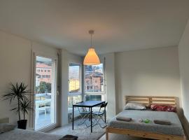 รูปภาพของโรงแรม: SHINE Apartment View Lugano Paradise Parking Free