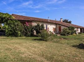 Hotel Foto: Pet Friendly Home In Armillac With House A Panoramic View