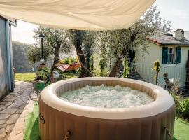 Hotel Photo: [Rainbow house]- with Jacuzzi-wifi-garden-balcony-parking