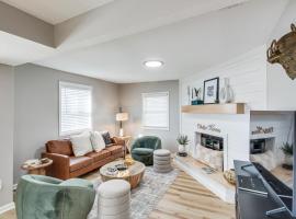 Hotel foto: Modern and Stylish Olathe Home in Prime Location