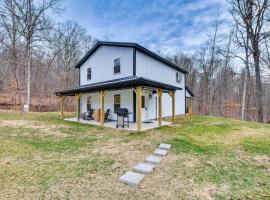 صور الفندق: Modern Salineville Cabin on 13 Acres with Fire Pit!