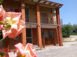 Hotel kuvat: Appartamento in campagna+giardino+posto auto free