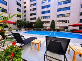 Hotel Universel Montréal, khách sạn ở Montréal