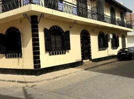 Foto di Hotel: Independent room on Island in colonial house with private entrance