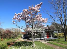 A picture of the hotel: Farmhouse on the Cradle Coast Forth