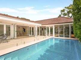 Hotel Foto: Northbridge 4-Bed Oasis with Private Pool