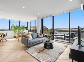 Hotel Photo: Polished 2-Bed Apartment with Gorgeous City Views