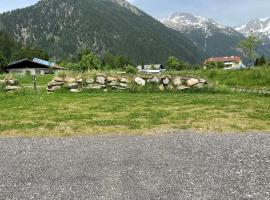 Camping HOCHoben - ONLY EMPTY LOTS, hotel in Mallnitz