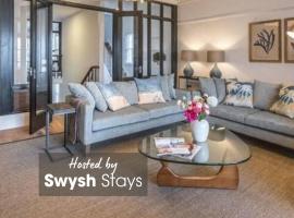 Hotel Photo: Woodyear House - Cowes - Sleeps 8 - 4 Bed - Dog Friendly - Waterfront