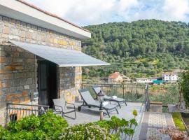 Hotel Foto: Villa Breezy Way - Among Greenery - Happy Rentals