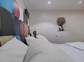 Hotel fotoğraf: Lovely 2-Bed House in Lagos