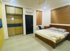 Hotelfotos: Phoenix Residency, Near MVR Cancer Centre, Vellalassery, NIT, Calicut