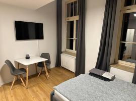 A picture of the hotel: Modern living: Stylish one-bedroom flat