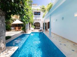 Gambaran Hotel: Vibrant House 5BR with Pool in Cartagena
