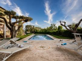 Hotel Photo: Villa MERAVIGLIA, heated pool, 16 km from the sea