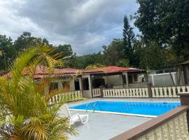 Hotel kuvat: Villa Campestre en Bonao