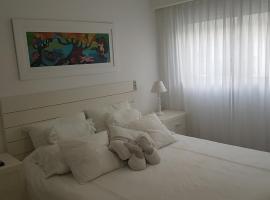 รูปภาพของโรงแรม: Diseño 04 - Ayres del Puerto 1 dormitorio