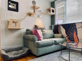 Hotel Photo: Ultimate Pet-friendly Studio #1, Patio