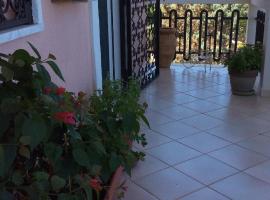 Foto do Hotel: La Bouganville Holiday Home