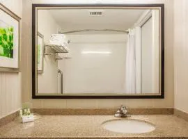 Holiday Inn Toronto International Airport by IHG