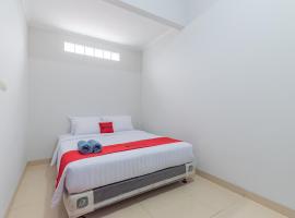 Hotelfotos: Reddoorz near Kiara Artha Park