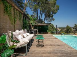 A picture of the hotel: THE LOFT - with private pool